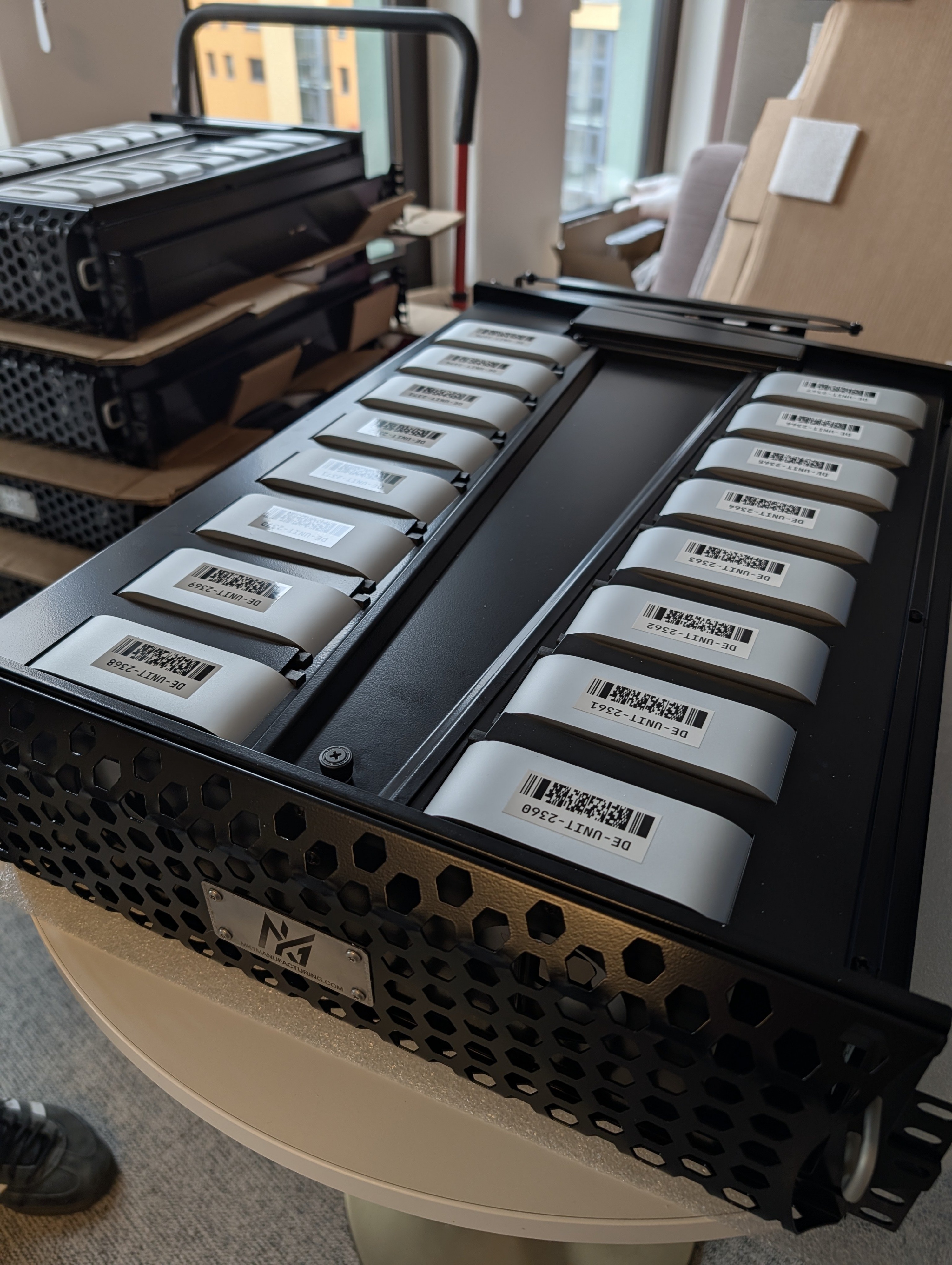 Нужно добить остатки ddr5 - мы не повышаем цены, т.к. серверы были закуплены еще в 2024 когда ОЗУ не повышалось